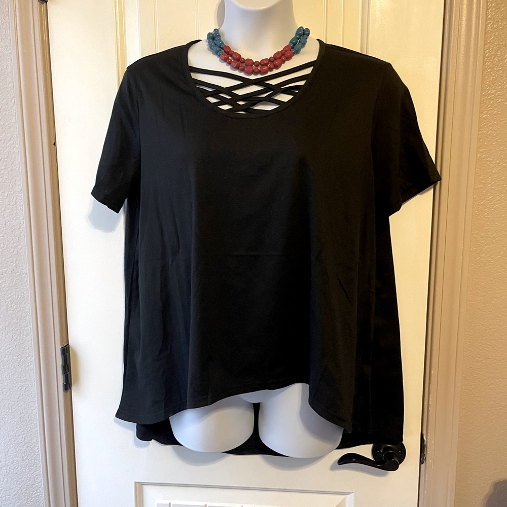 Size xL NWOT (please read description) Crisscross high low top